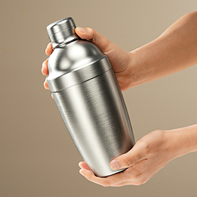 Shake to reduce and balance the tea temperature